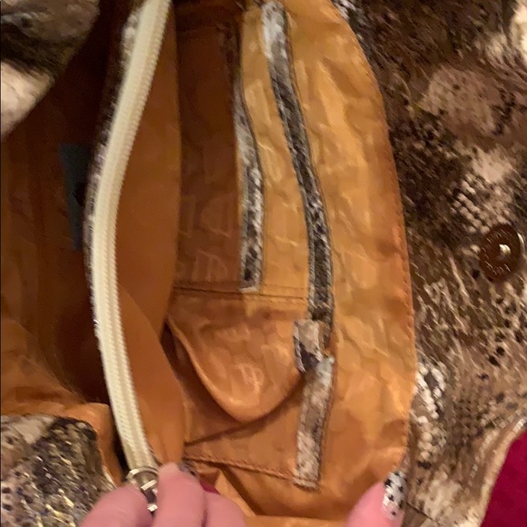 Fifth avenue snake skin bag😱😱 - Picture 6 of 8